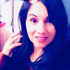 Meet your Posher, Linda